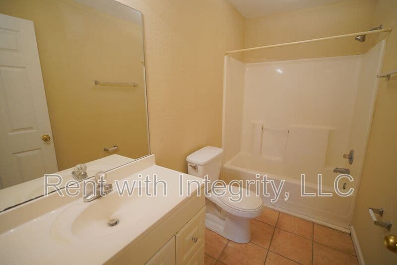 Tallahassee Condo: 845 -2 W Georgia St