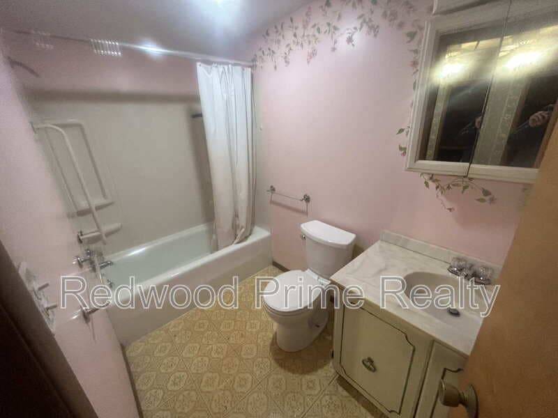 Johnstown Condo: 645 Coleman Avenue 2