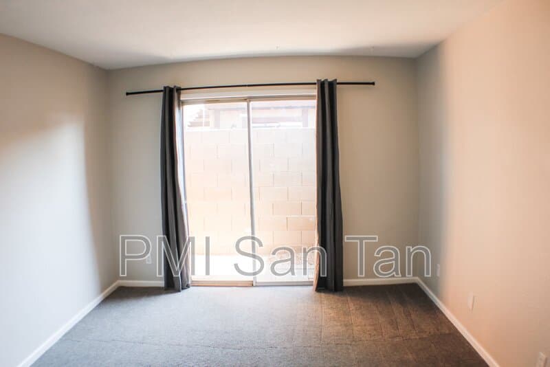 Tempe Condo: 821 South Casitas Drive
