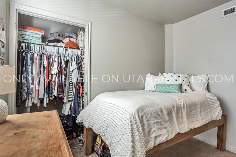 Provo House: 843 E 620 N