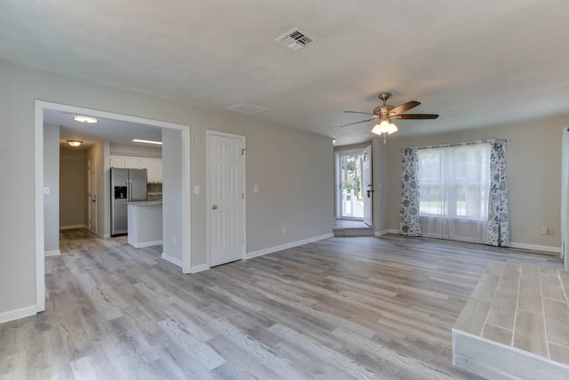 Portsmouth House: 3800 Sunset Point
