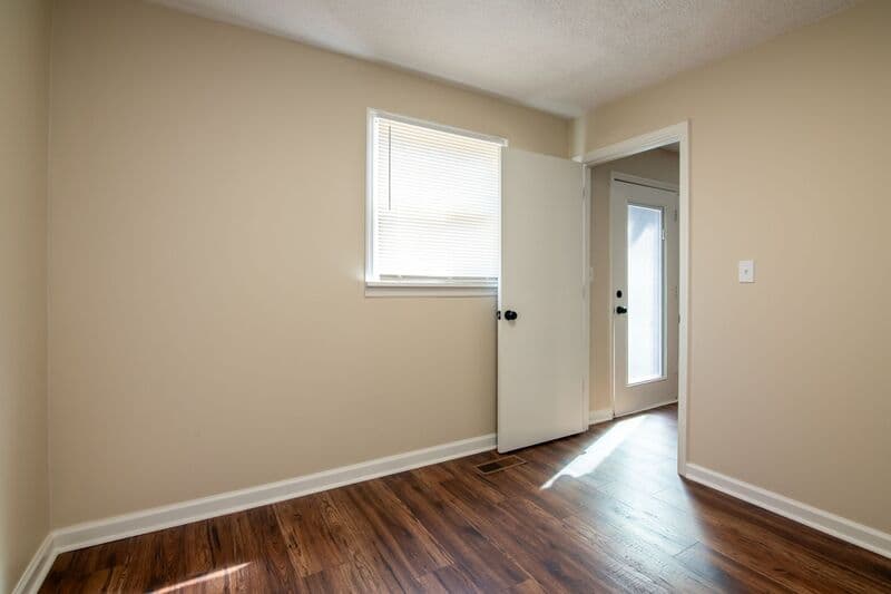 Birmingham House: 629 McCary SW