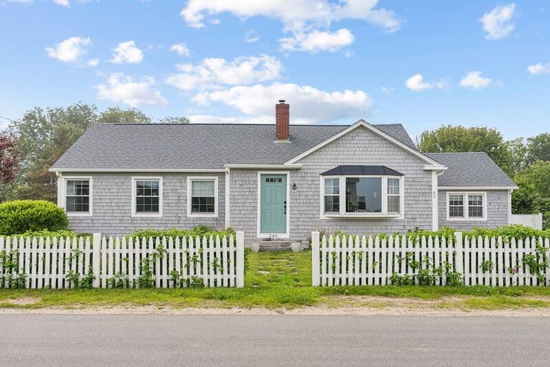 Wells House: 240 Island Beach Road