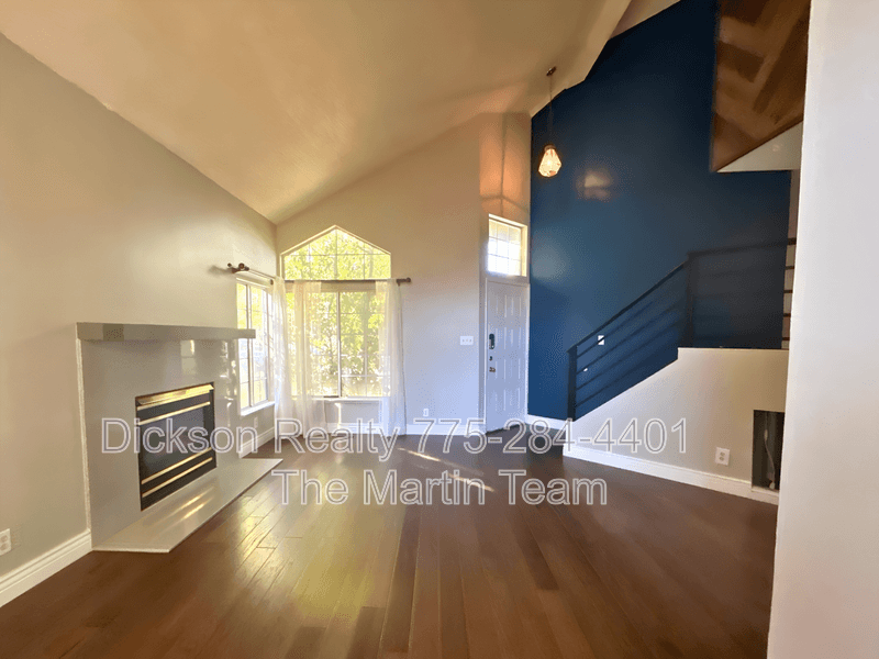 Reno House: 6326 Blue Lakes Court