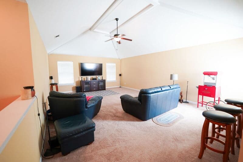 Savannah House: 6240 Chief O F Love Rd.