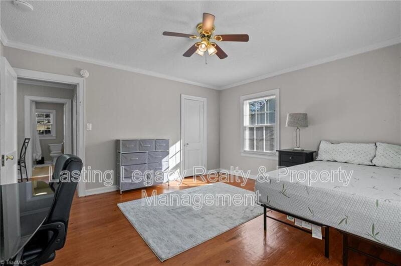 Winston-Salem House: 156 Rosedale Circle