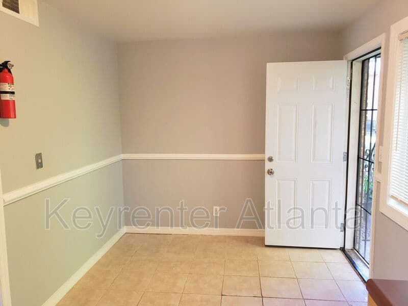 Decatur Condo: 1596 Line Circle