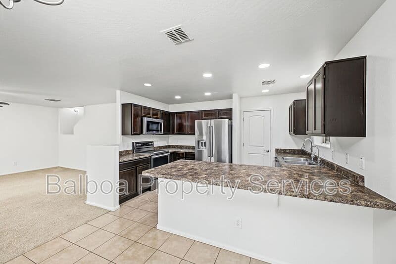 Florence House: 6135 E Paradise Ln