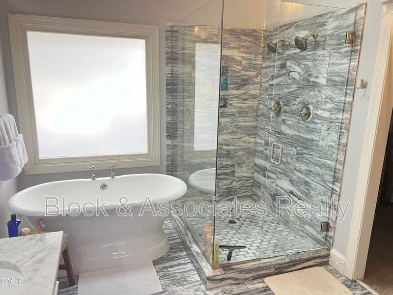 Raleigh House: 2200 Misskelly Dr