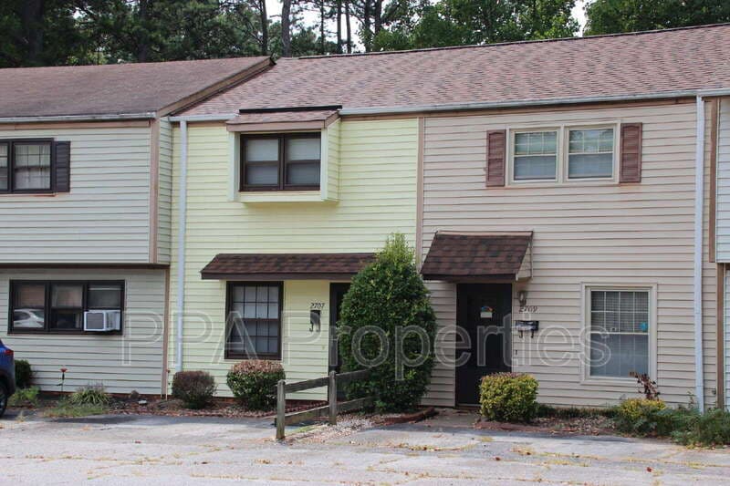 Winston Salem Townhome: 2707 Reynolds Park Rd