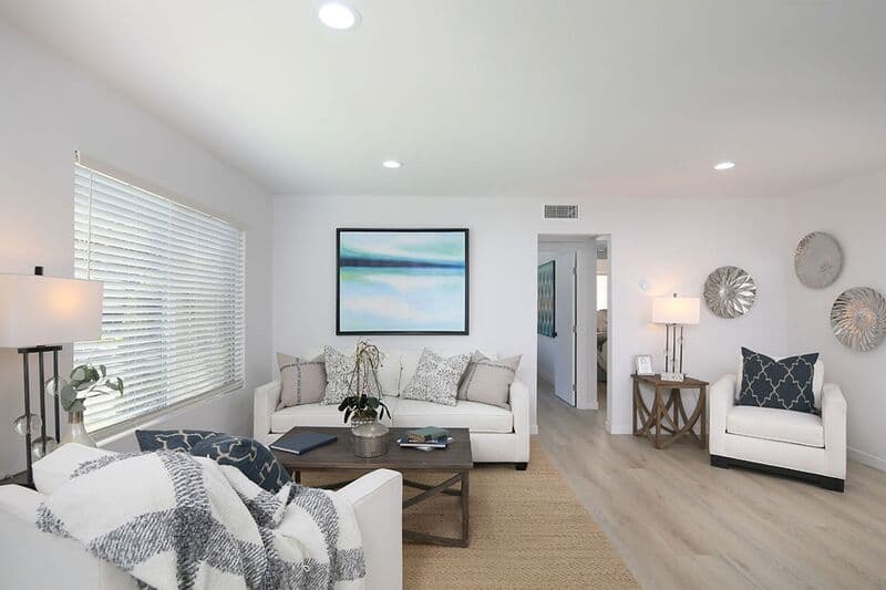 Glendale House: 655 Ivy Street