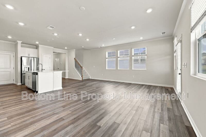 Durham Townhome: 5811 Woodlawn Dr