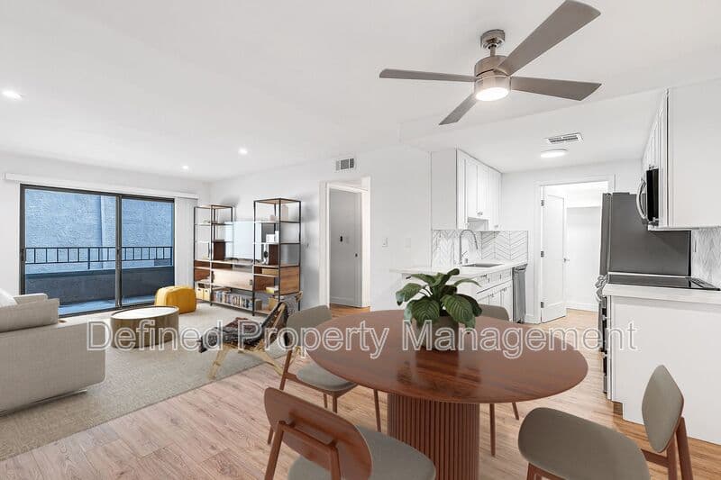 Valley Village Condo: 5807 Laurel Canyon Boulevard