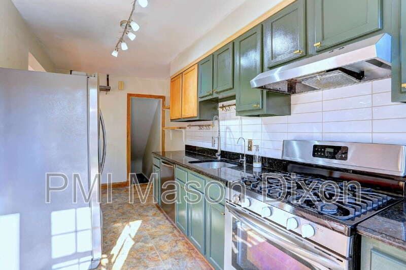 Baltimore Townhome: 133 Stevenson Lane