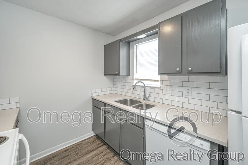 Columbiana Condo: 100 Egg And Butter Rd