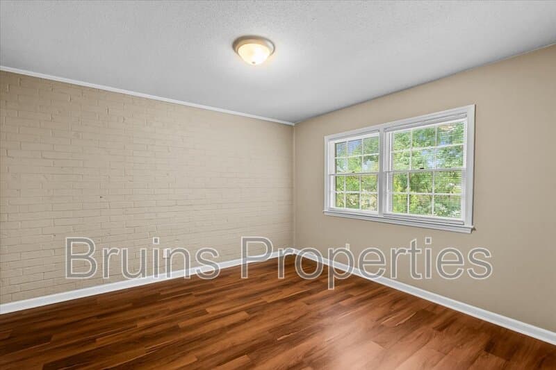 High Point House: 1825 Johnson Street