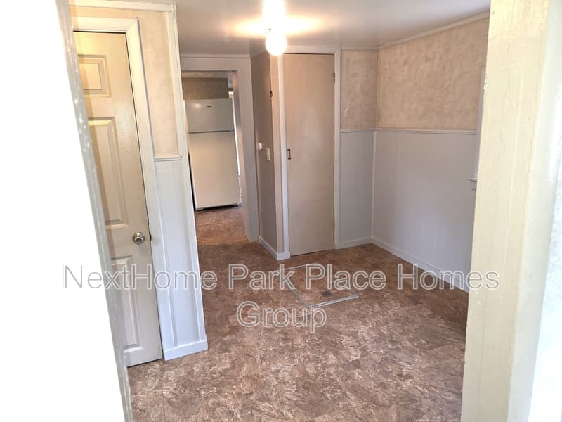 Clare House: 659 Prairie Street