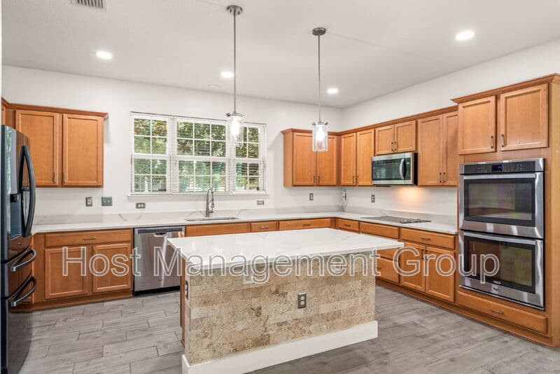Windermere Townhome: 13701 Beckman Dr.