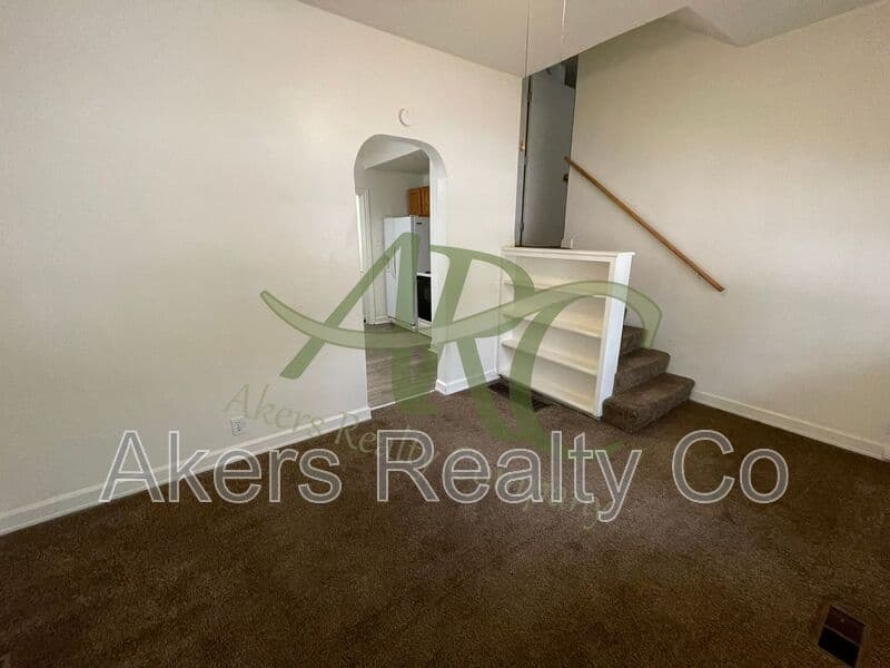 Pueblo House: 2316 Saint Clair Ave