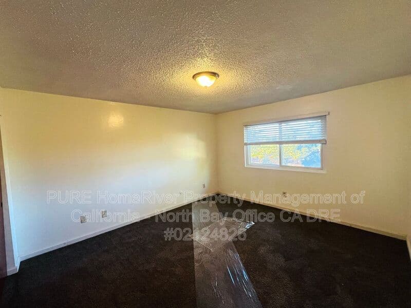 Ukiah Condo: 150 Oak Manor Court
