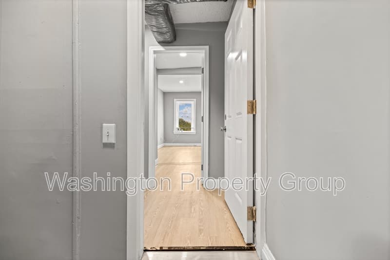 Baltimore House: 206 E 25th St