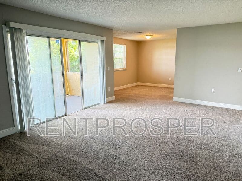 Orlando Condo: 4022 Versailles Dr