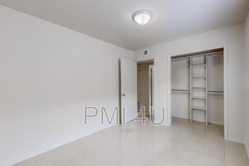 Albuquerque Condo: 227 Tennessee St NE