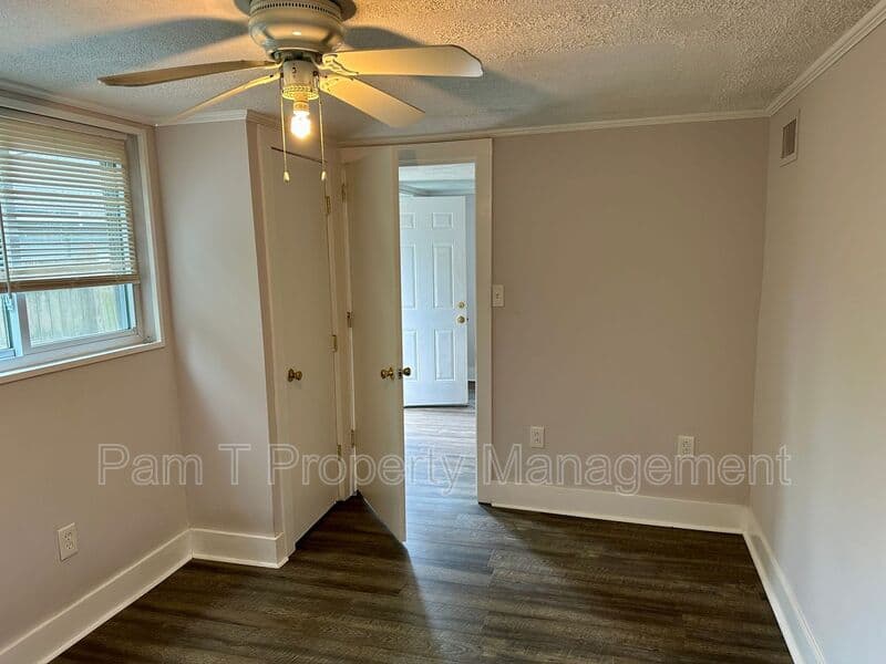 Garden City Condo: 75 Rommel Ave