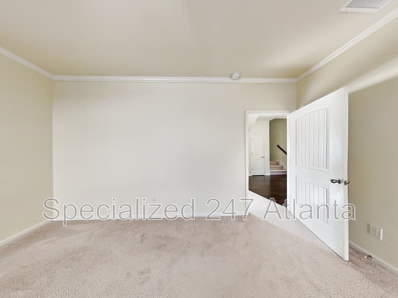 Lawrenceville House: 1324 Little Hampton Dr