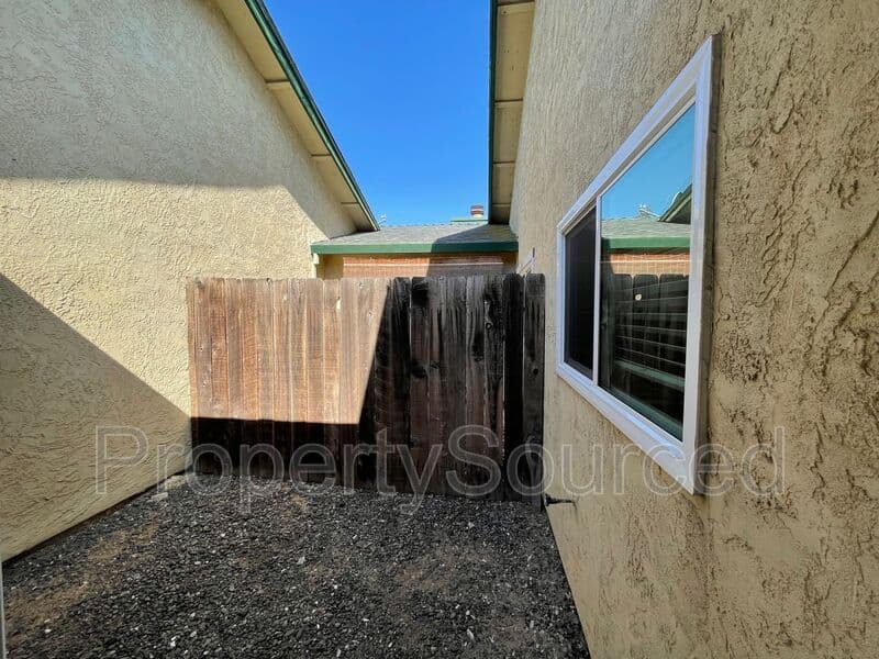 Manteca Condo: 1296 Spruce Lane