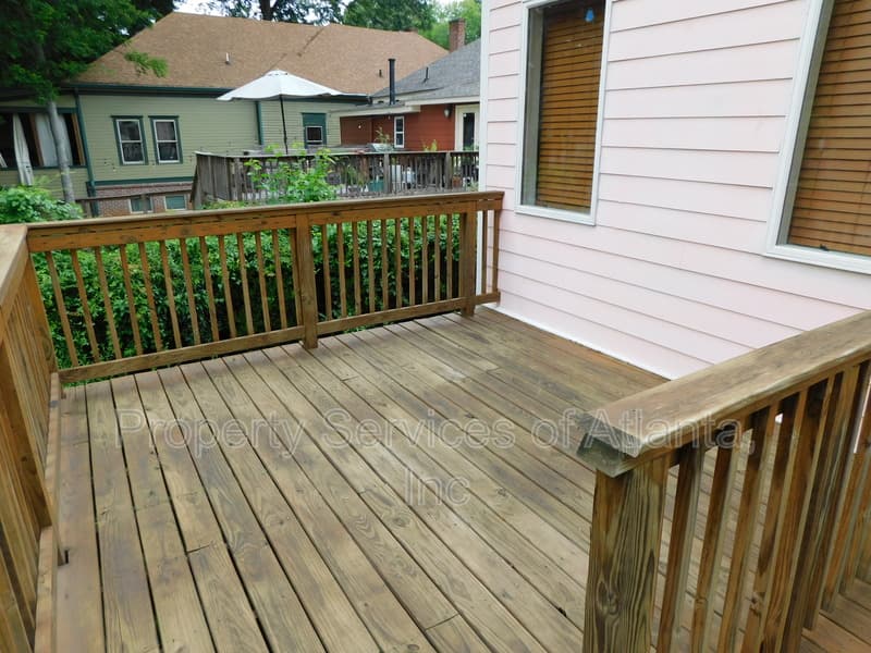 Atlanta House: 675 Grady Pl SW
