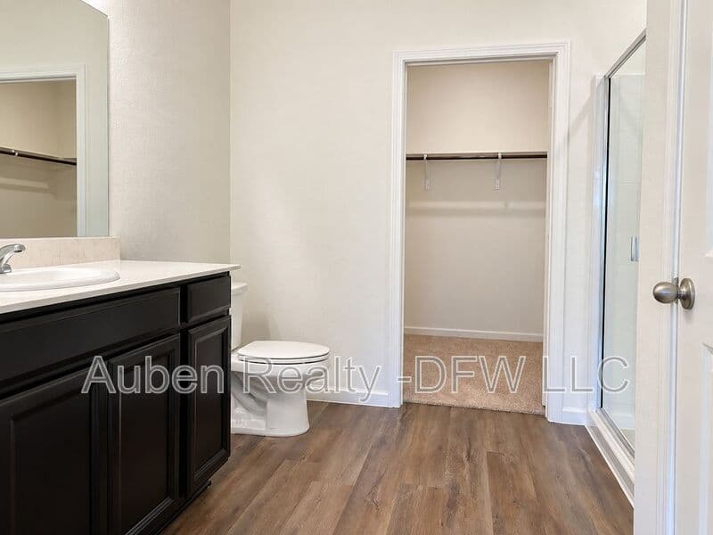 Fort Worth House: 6525 Trident Court