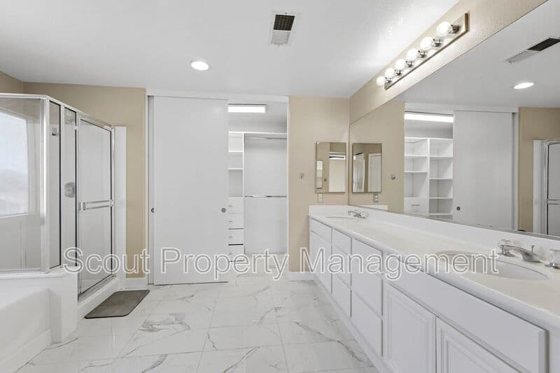 Menifee House: 28629 Maplewood Drive
