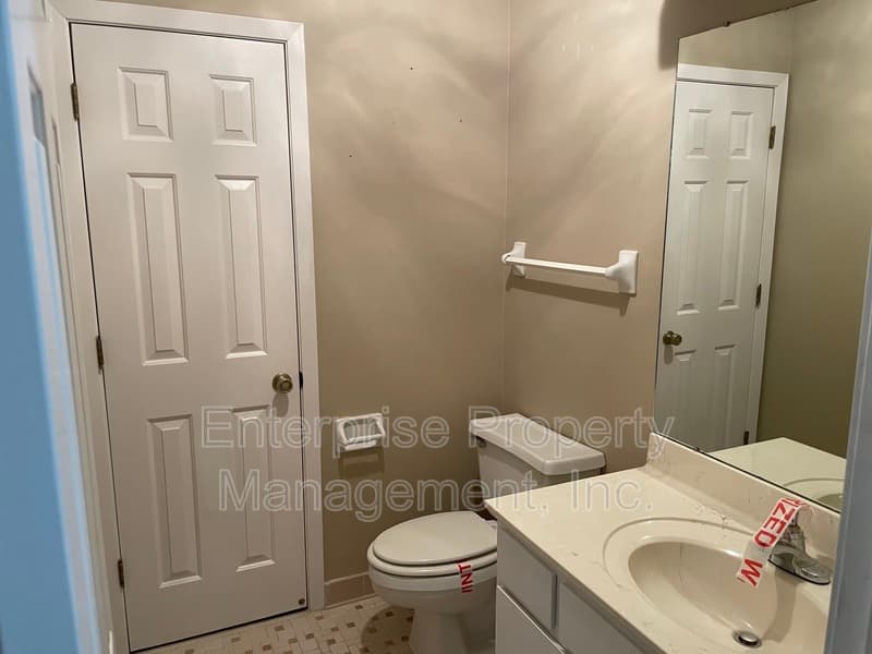 Cordova House: 384 Sherburne Cv