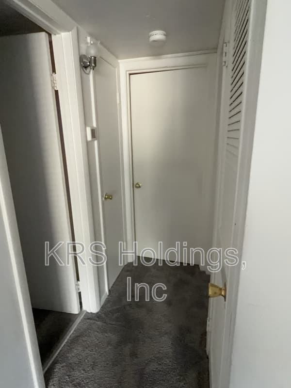Richmond Condo: 1247 Nelson St