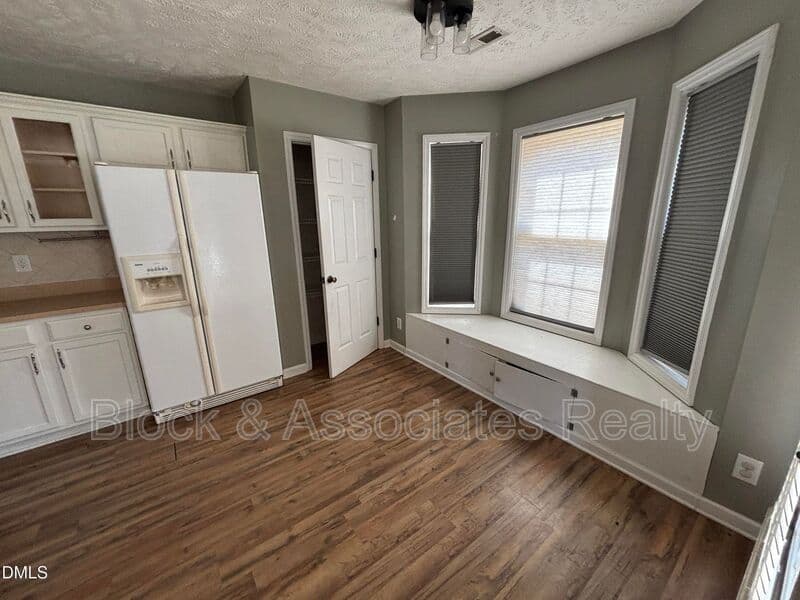 Raeford House: 337 Americana Dr