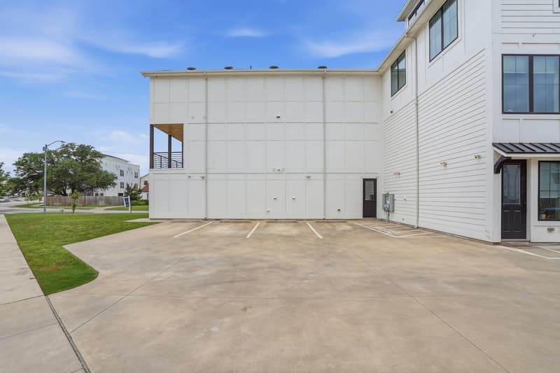 Fort Worth Townhome: 2340 Benbrook Drive