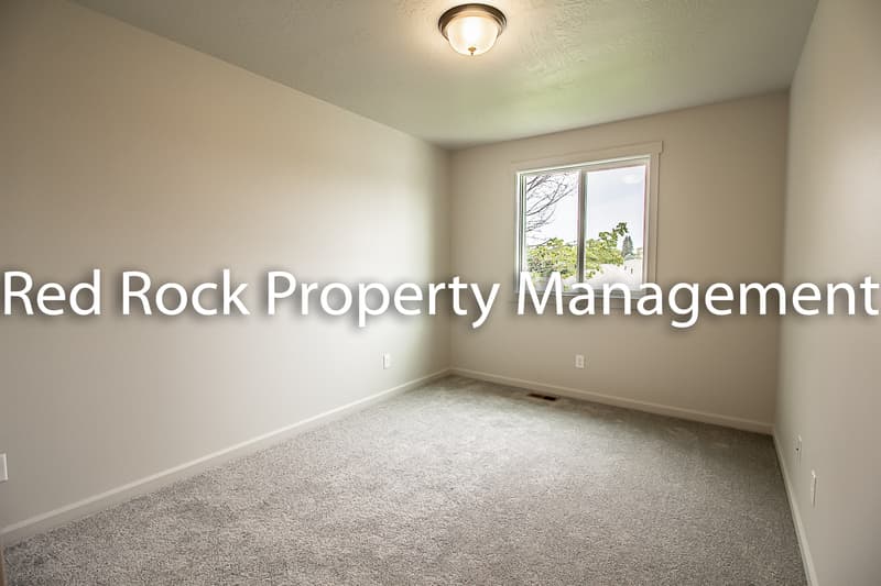Spokane Valley Condo: 2009 North Flora Road