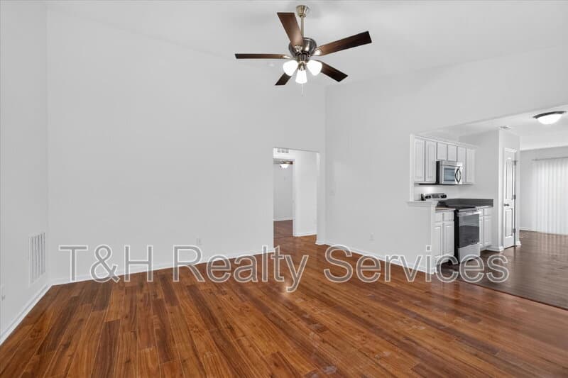 Whitestown House: 5771 White Pine Road