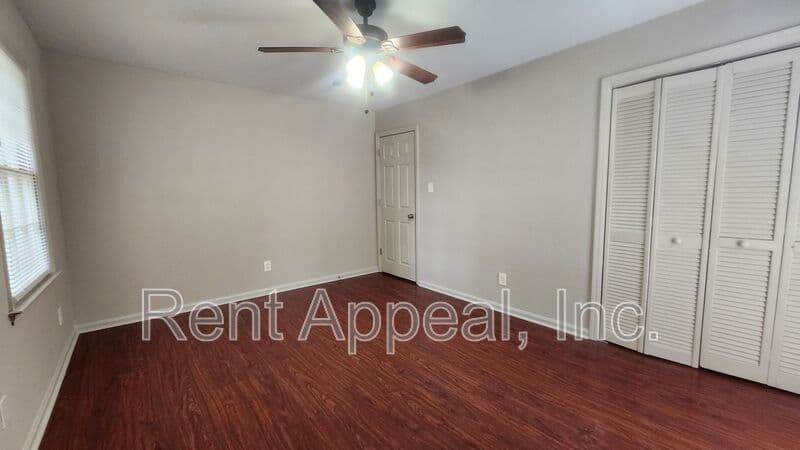 South Fulton House: 505 San Remo Ct