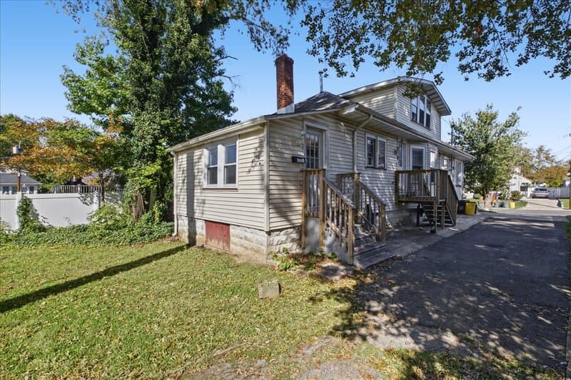 Audubon Condo: 504 Cedarcroft Ave. - C
