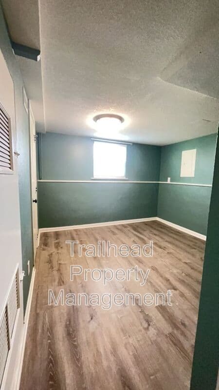 Kansas City Townhome: 8716 N Chatham Ave