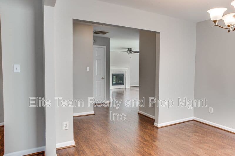 Charlotte House: 2035 Speedwell Ct
