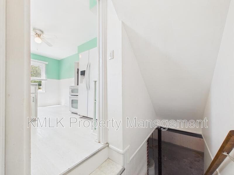 Akron House: 1263 Atwood Ave
