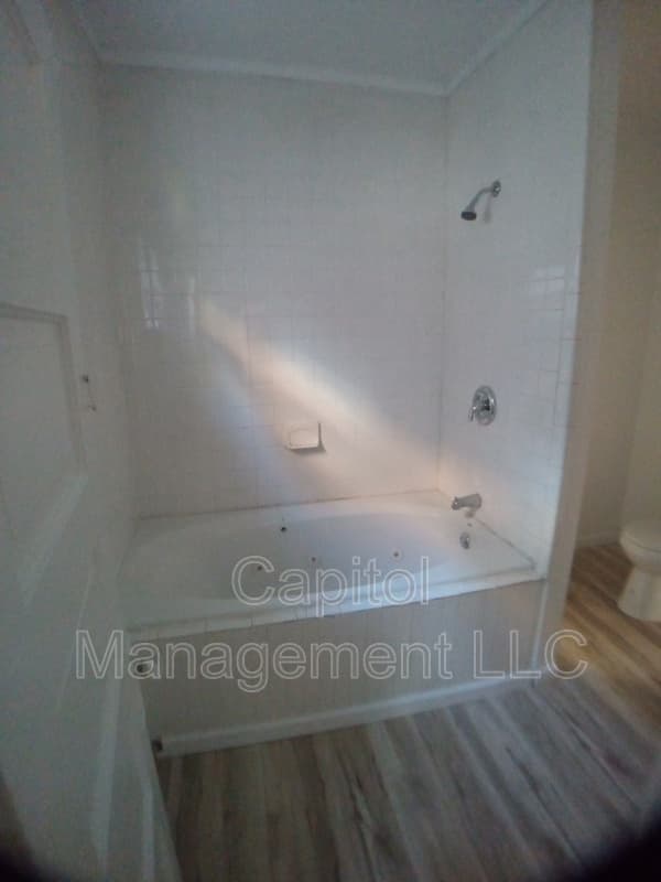 Lansing Condo: 220 W Lapeer St