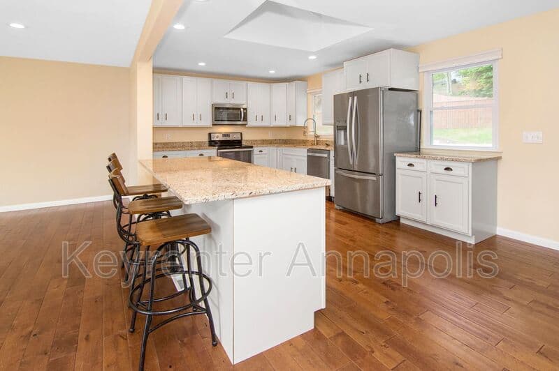 Crownsville House: 840 Valentine View