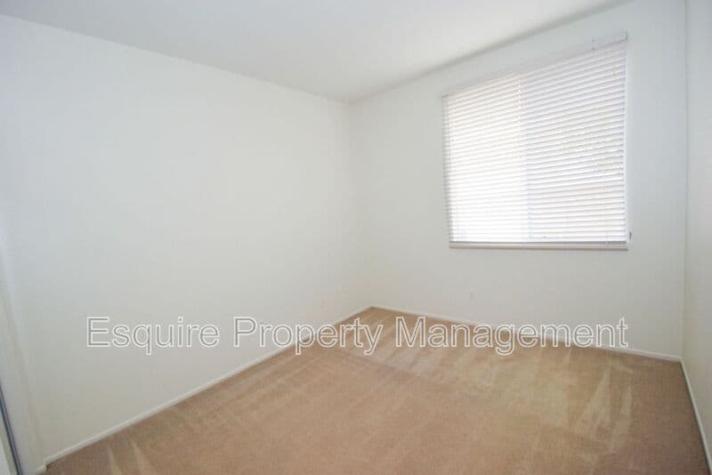OXNARD House: 1821 LA QUINTA LN