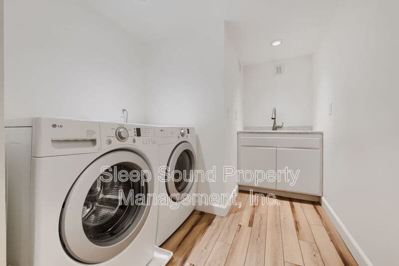 Portland House: 1912 NE 11th Ave