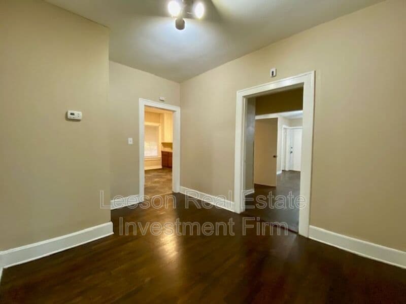 Shreveport House: 135 E Olive Street