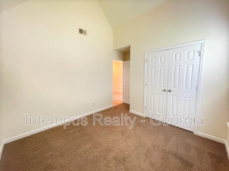 Snellville House: 4389 Persian Ct